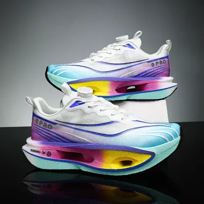 CARBON PLATE RUNNING SHOES